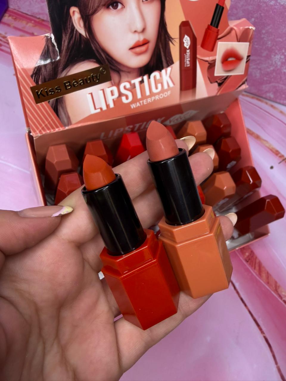 LABIAL EN BARRA KISS BEUTY