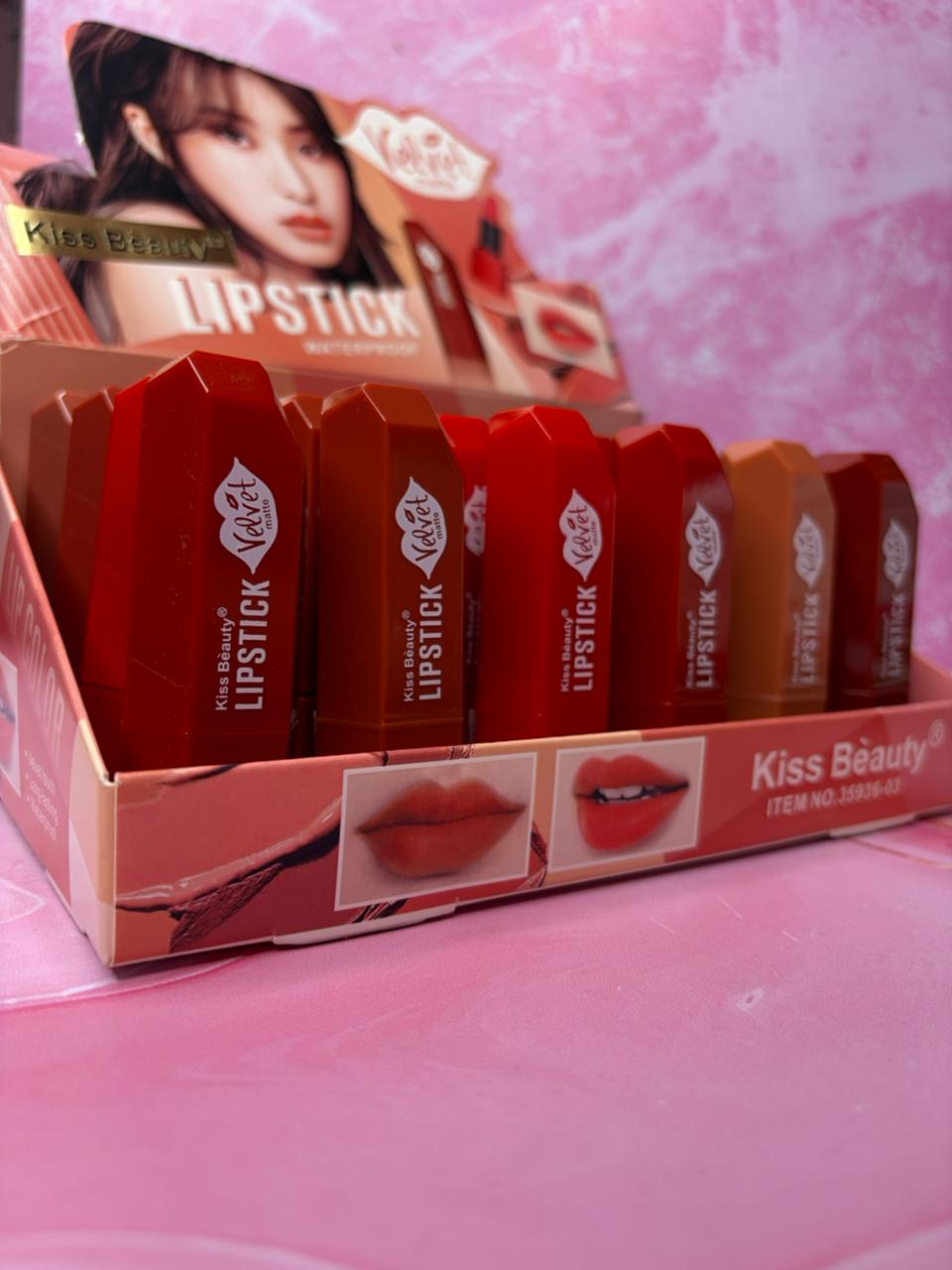 LABIAL EN BARRA KISS BEUTY